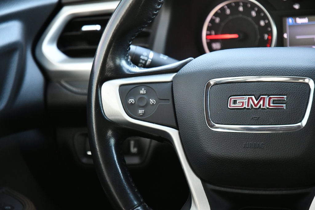 Used 2020 GMC Acadia SLE w/ Driver Convenience Package FWD image 25
