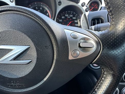 Used 2014 Nissan 370Z Roadster RWD image 24