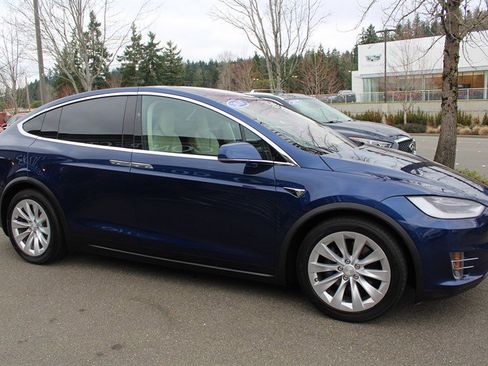 Used 2018 Tesla Model X 100D image 6