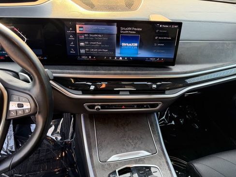 Used 2024 BMW X5 xDrive40i w/ Premium Package image 21