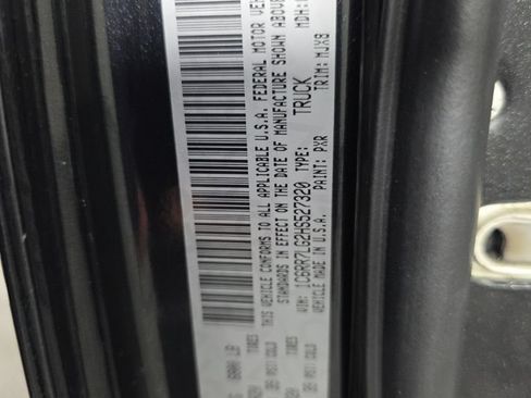 Used 2017 RAM 1500 Big Horn AWD/4WD image 11