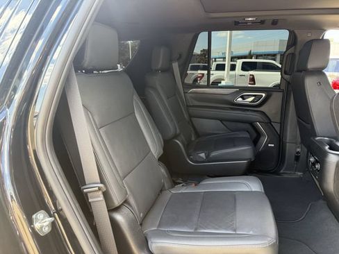 Certified 2024 Chevrolet Tahoe Z71 w/ Luxury Package AWD/4WD image 32