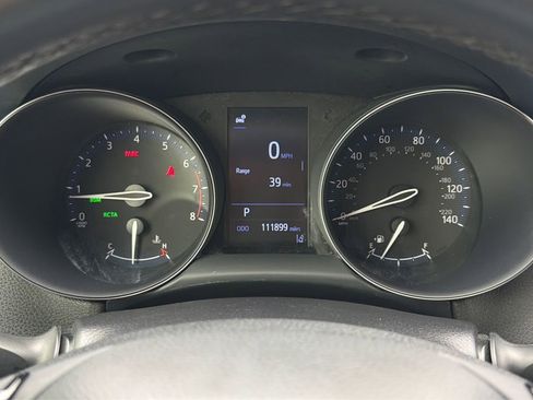 Used 2019 Toyota C-HR XLE image 16