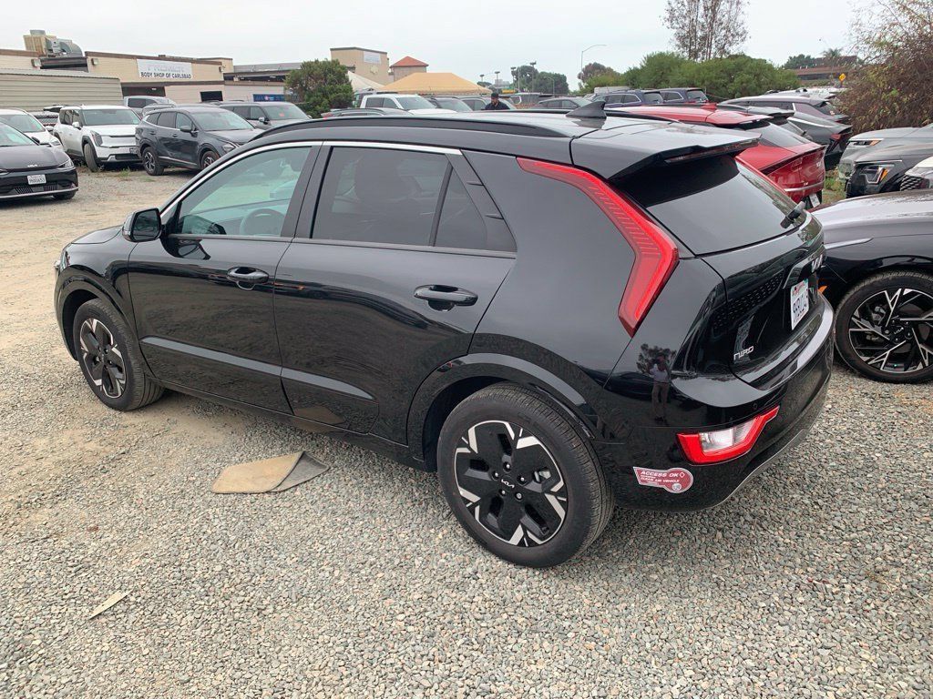 Certified 2023 Kia Niro Wind FWD image 8