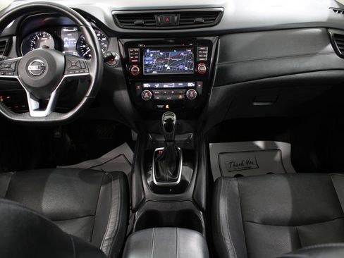 Used 2017 Nissan Rogue SL w/ SL Premium Package AWD/4WD image 2
