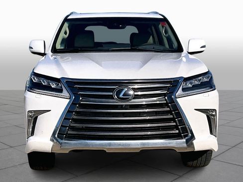 Used 2017 Lexus LX 570 4WD image 3