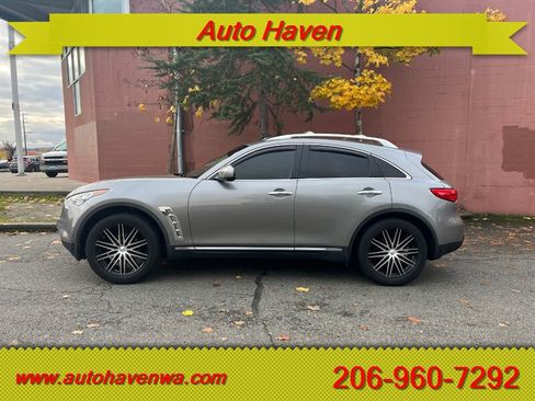 Used 2011 INFINITI FX35 2WD w/ Premium Pkg image 7