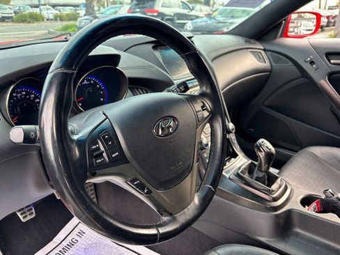 Used 2013 Hyundai Genesis 3.8 image 13