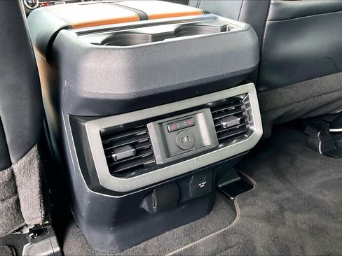 Used 2024 Ford F450 Platinum w/ FX4 Off-Road Package image 34