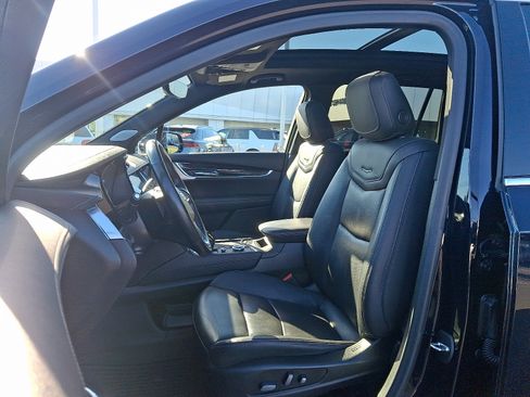 Certified 2022 Cadillac XT6 Premium Luxury w/ Technology Package AWD/4WD image 14