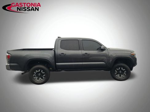 Used 2022 Toyota Tacoma TRD Off-Road image 22
