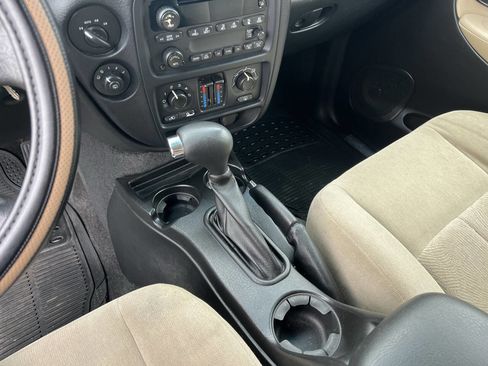 Used 2005 Chevrolet TrailBlazer LS w/ LS Preferred Equipment Group image 17