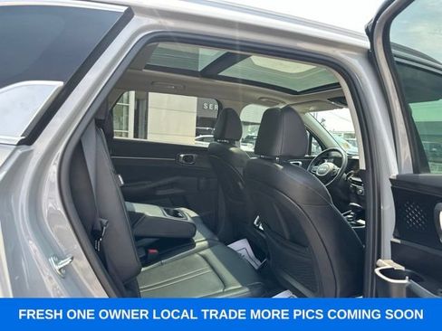 Used 2025 Kia Sorento S w/ Panoramic Sunroof Package FWD image 17