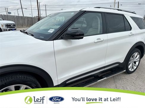 Used 2023 Ford Explorer Platinum w/ Technology Package image 35