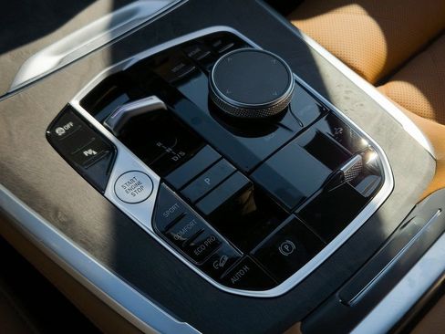 New 2026 BMW X7 xDrive40i w/ M Sport Package image 12