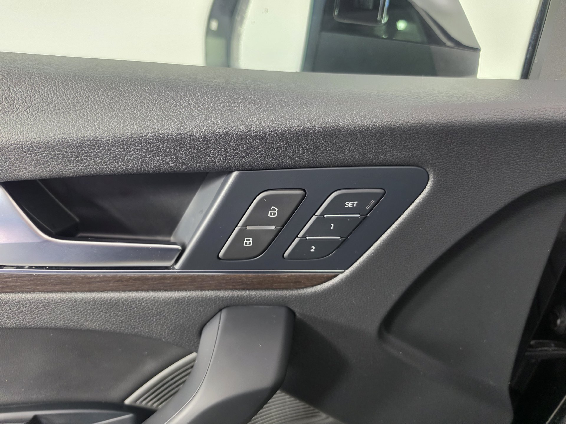 Used 2024 Audi Q5 Premium AWD/4WD image 19
