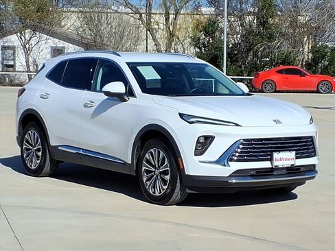 Used 2024 Buick Envision Preferred image 3