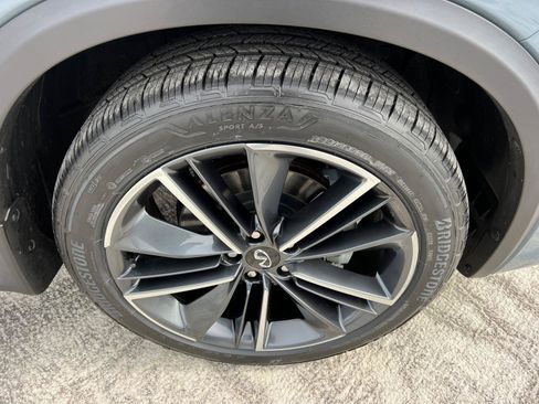 Used 2024 INFINITI QX50 Sport image 12