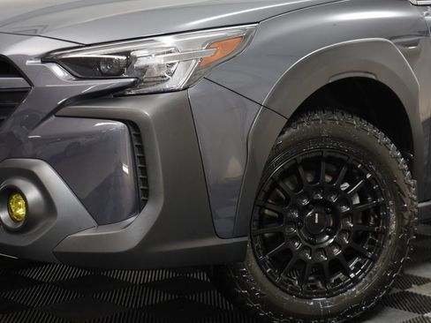 Used 2024 Subaru Outback Touring XT image 3