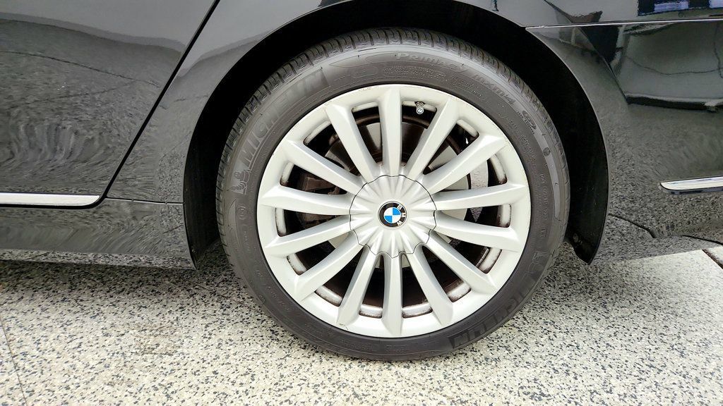 Used 2020 BMW 740i xDrive w/ Cold Weather Package AWD/4WD image 9