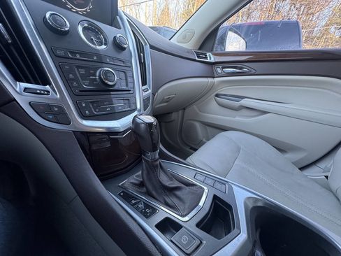 Used 2012 Cadillac SRX Luxury image 28