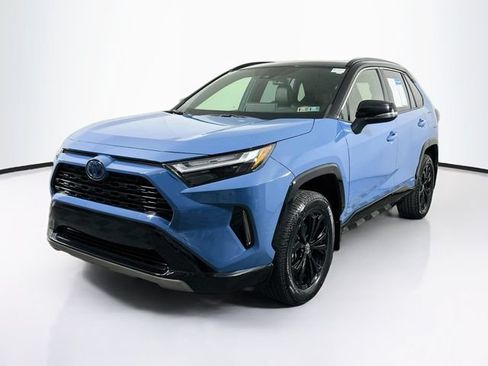 Used 2024 Toyota RAV4 XSE AWD/4WD image 3