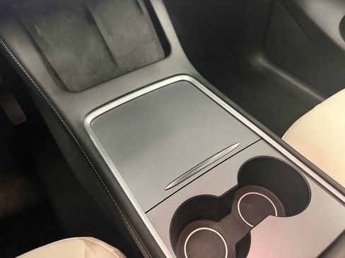 Used 2023 Tesla Model Y Long Range AWD/4WD image 9
