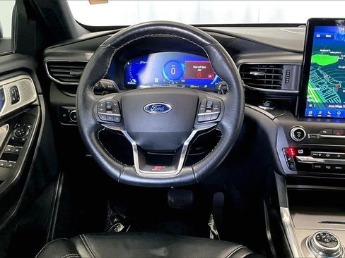 Used 2020 Ford Explorer ST w/ ST Street Pack image 4