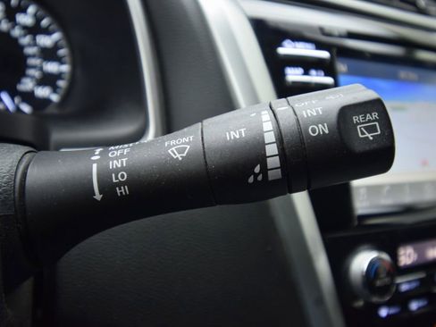 Used 2018 Nissan Murano SL w/ Moonroof Package image 37