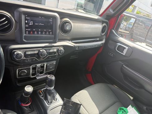 Used 2019 Jeep Wrangler Unlimited Sport S AWD/4WD image 23