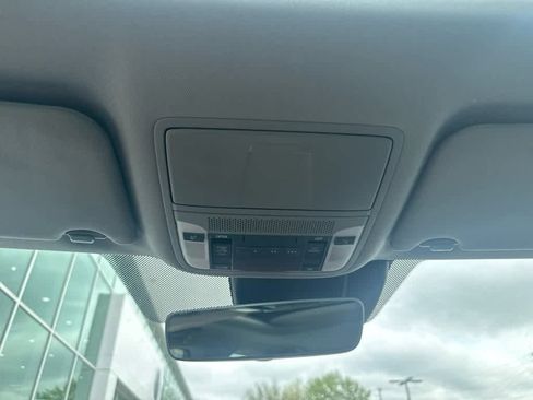 Used 2018 Acura TLX image 17