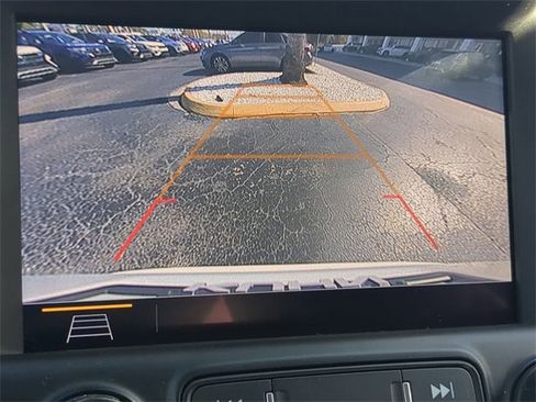 Used 2021 GMC Terrain SLT w/ Elevation Edition image 23