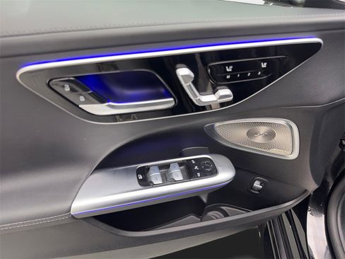 Used 2024 Mercedes-Benz C 300 4MATIC Sedan w/ AMG Line w/ Night Package image 31