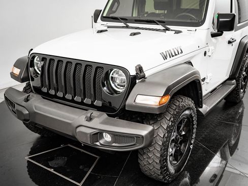 Used 2022 Jeep Wrangler Willys image 3