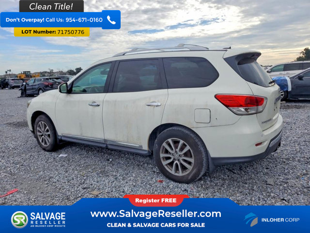 Used 2014 Nissan Pathfinder SL w/ SL Premium Package FWD image 3