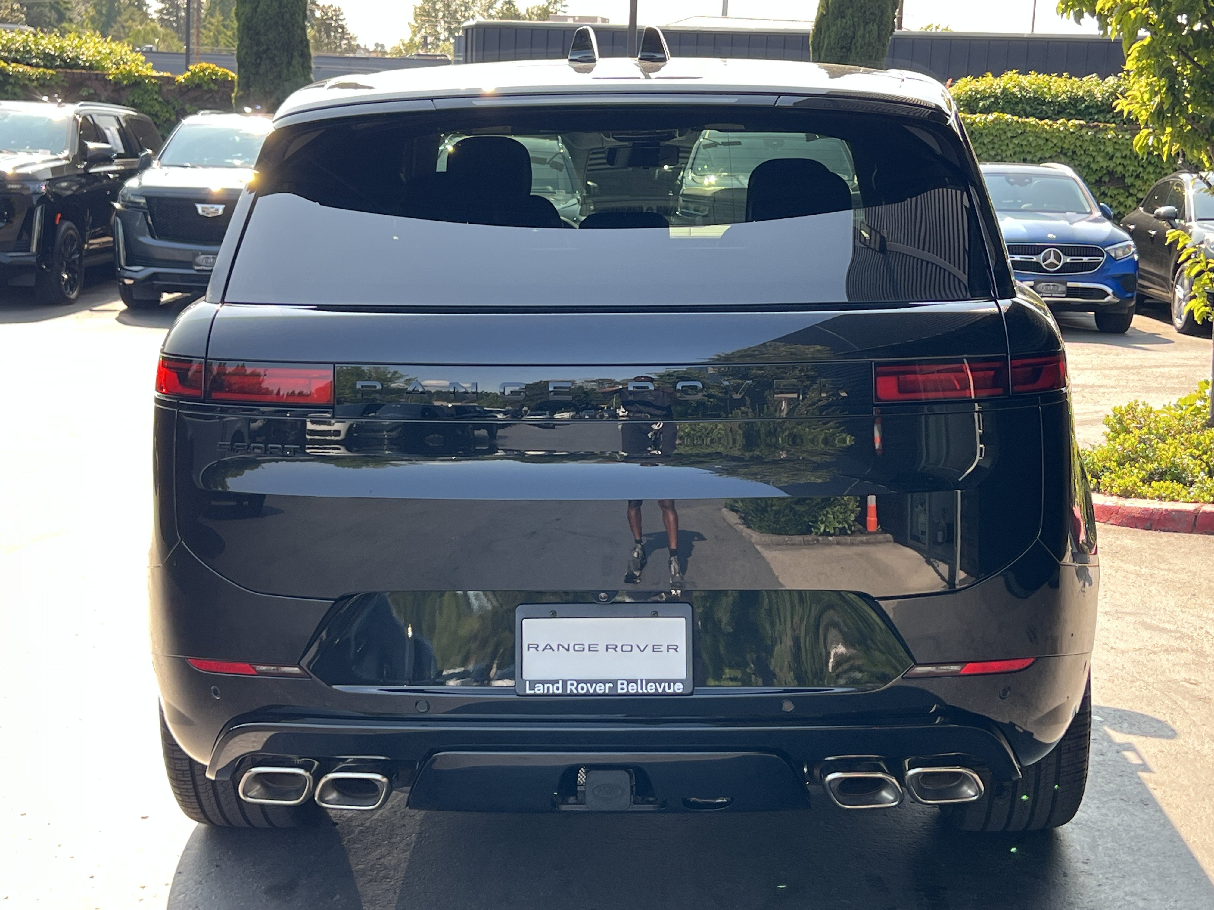 New 2025 Land Rover Range Rover Sport Dynamic SE AWD/4WD image 7