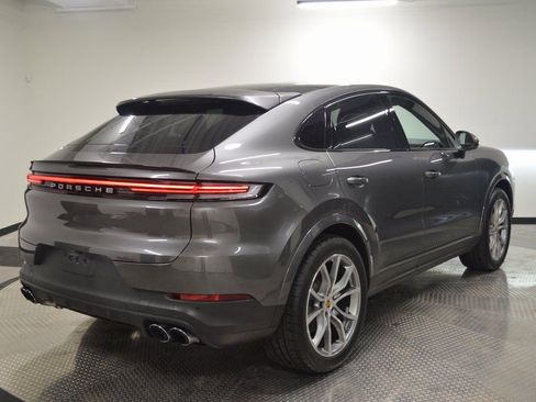 Certified 2024 Porsche Cayenne Coupe AWD/4WD image 7
