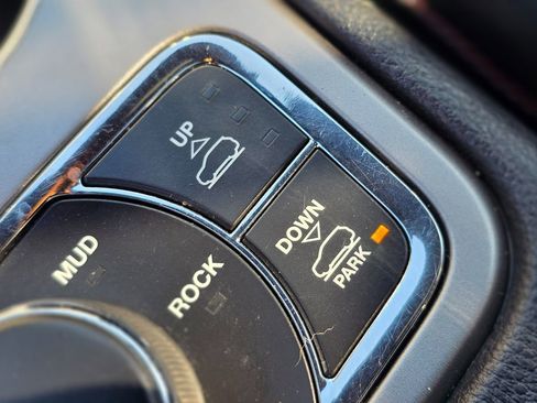 Used 2020 Jeep Grand Cherokee Trailhawk image 46