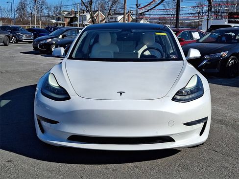 Used 2020 Tesla Model 3 Standard Range Plus image 2