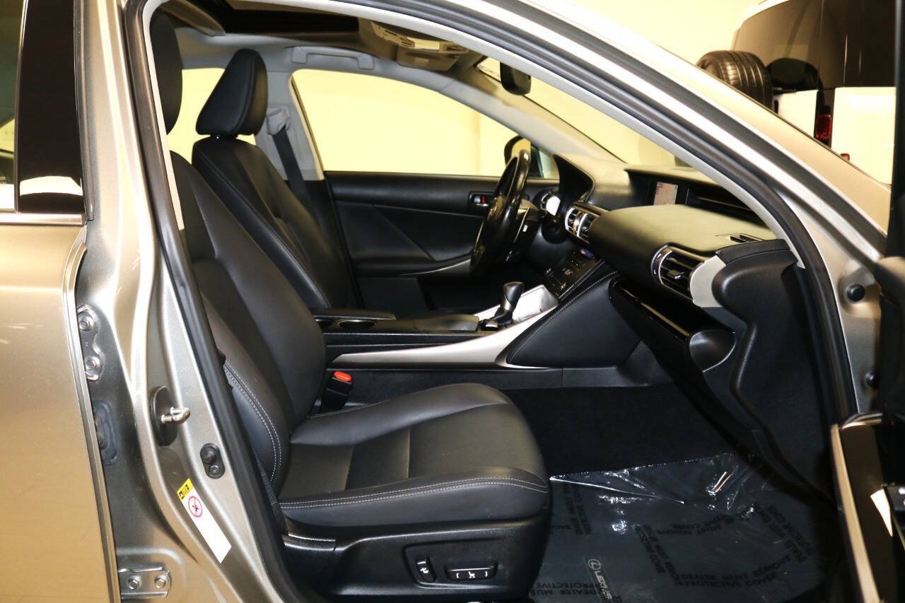 Used 2016 Lexus IS 200t w/ Navigation System Package RWD image 17