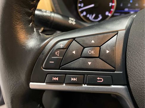 Used 2021 Nissan Sentra SV w/ SV Premium Package image 14