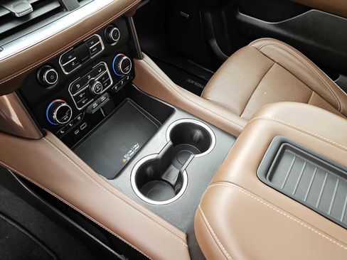 Used 2021 Chevrolet Suburban High Country image 20