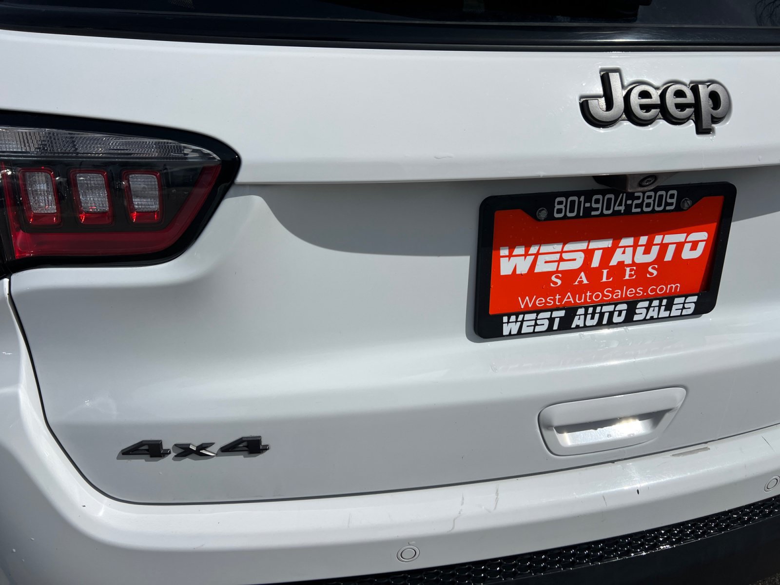 Used 2024 Jeep Compass Trailhawk AWD/4WD image 27