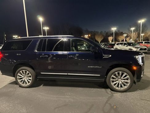Used 2022 GMC Yukon XL Denali w/ Max Trailering Package image 4