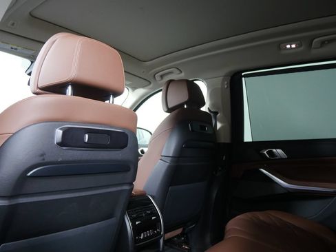 Certified 2025 BMW X7 xDrive40i AWD/4WD image 17