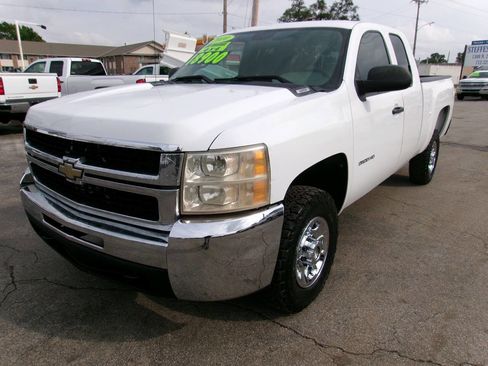 Used 2010 Chevrolet Silverado 2500 W/T image 9