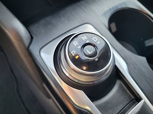 Certified 2025 Ford Escape ST-Line image 18