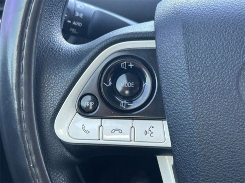 Used 2018 Toyota Prius Two image 33