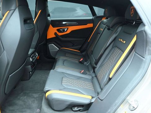 Used 2023 Lamborghini Urus S AWD/4WD image 18