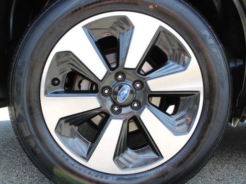 Used 2018 Subaru Forester 2.5i Premium w/ Protection Package #1 AWD/4WD image 21